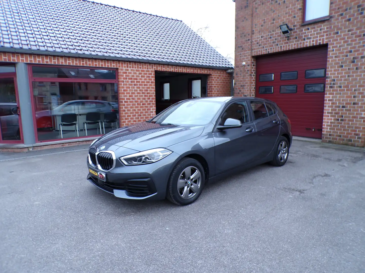 BMW 118 118iA OPF Grau - 1