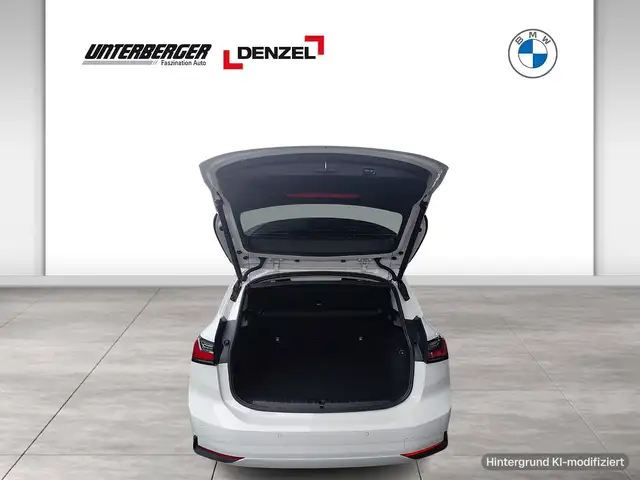 BMW 2 Series view 12