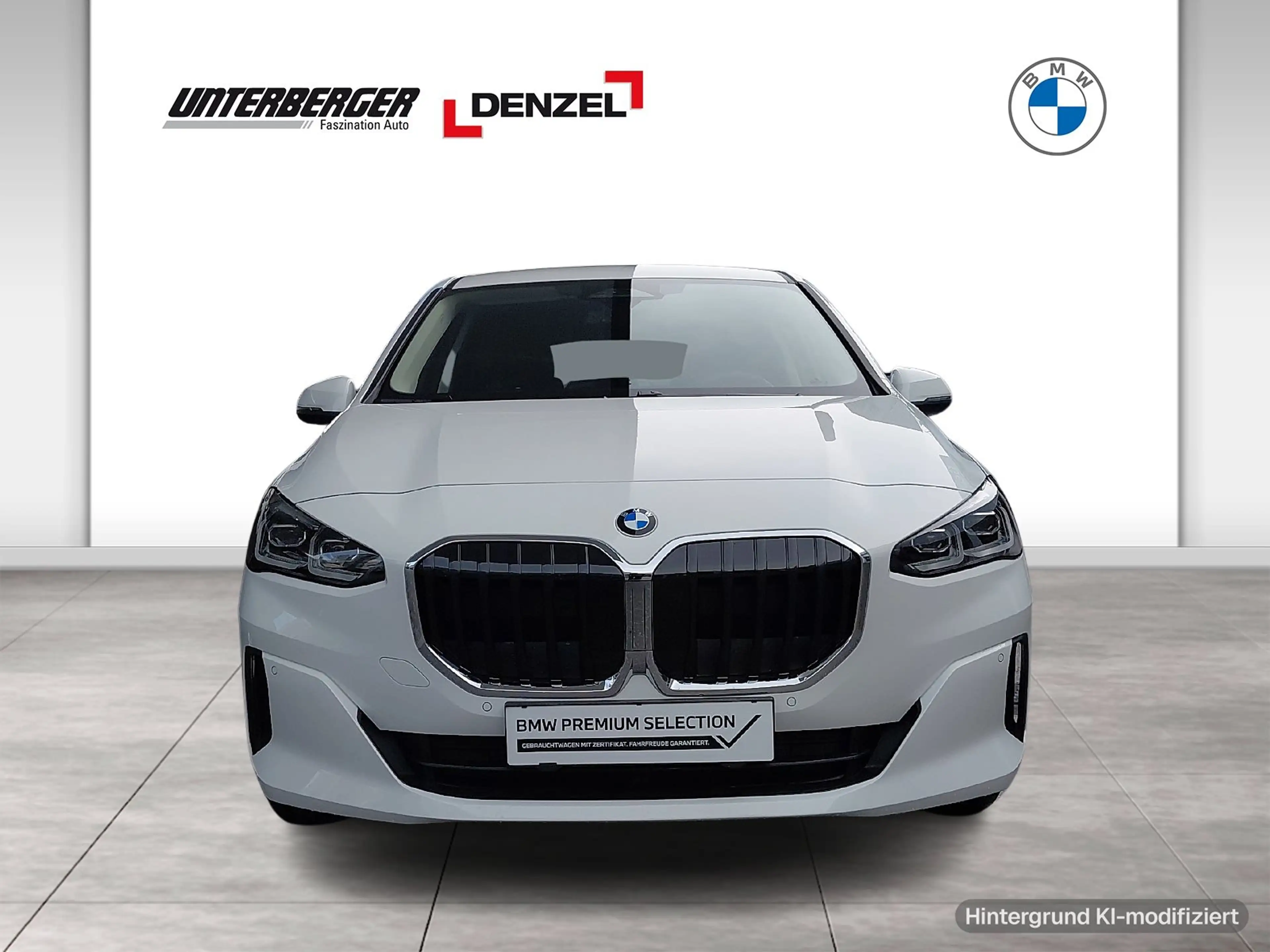 BMW 216 i Active Tourer — photo 2