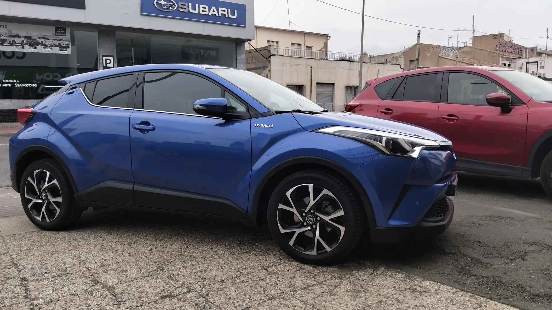 Toyota C-HR 125H Advance Bleu - 1
