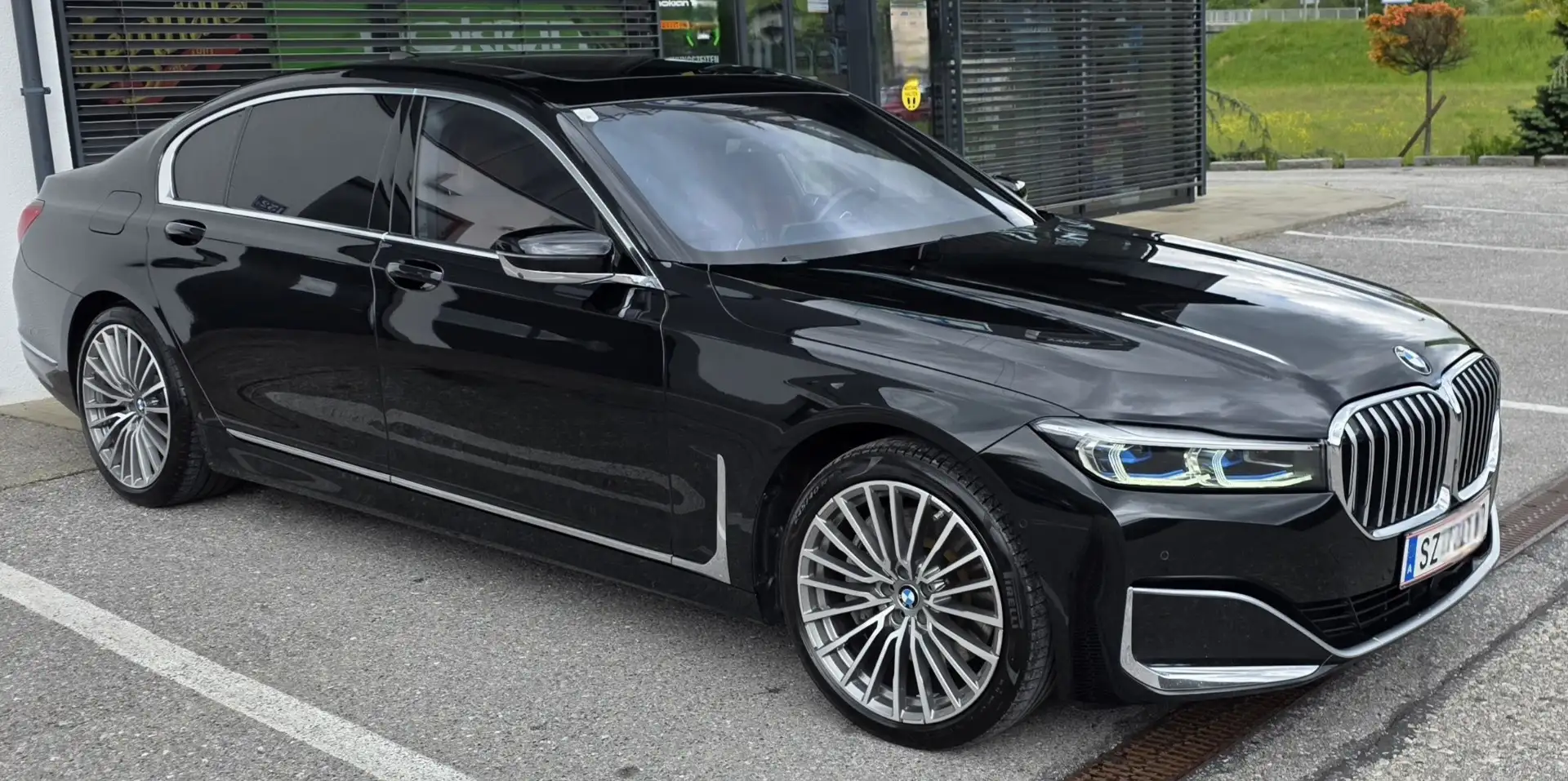 BMW 750 750Ld xDrive Aut. Schwarz - 1