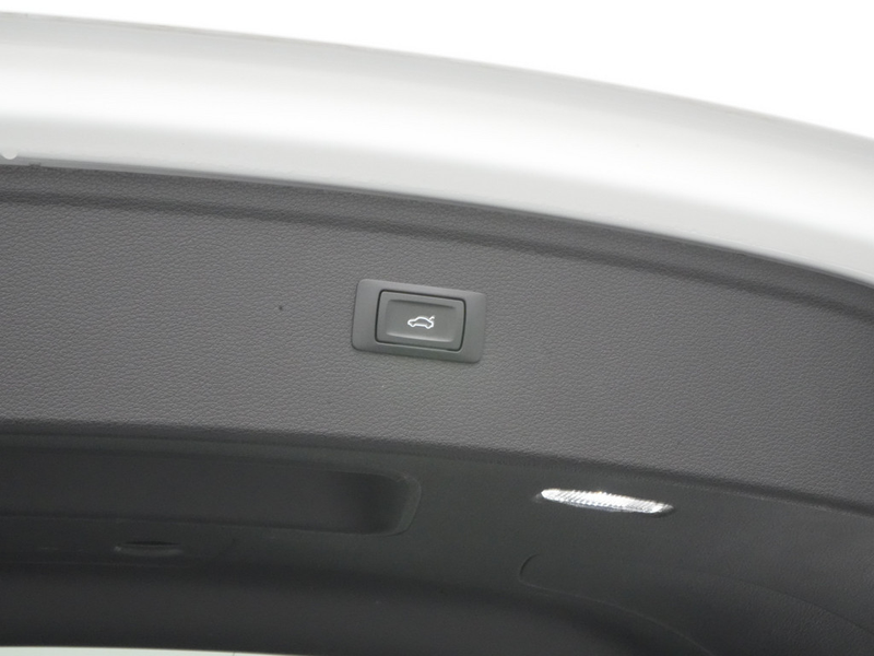 Audi Q5 quattro S line AHK PANO KAM LEDER MATRIX — photo 13