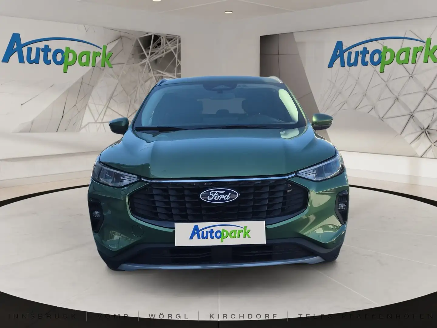 Ford Kuga FHEV Titanium CVT 4WD Grün - 2