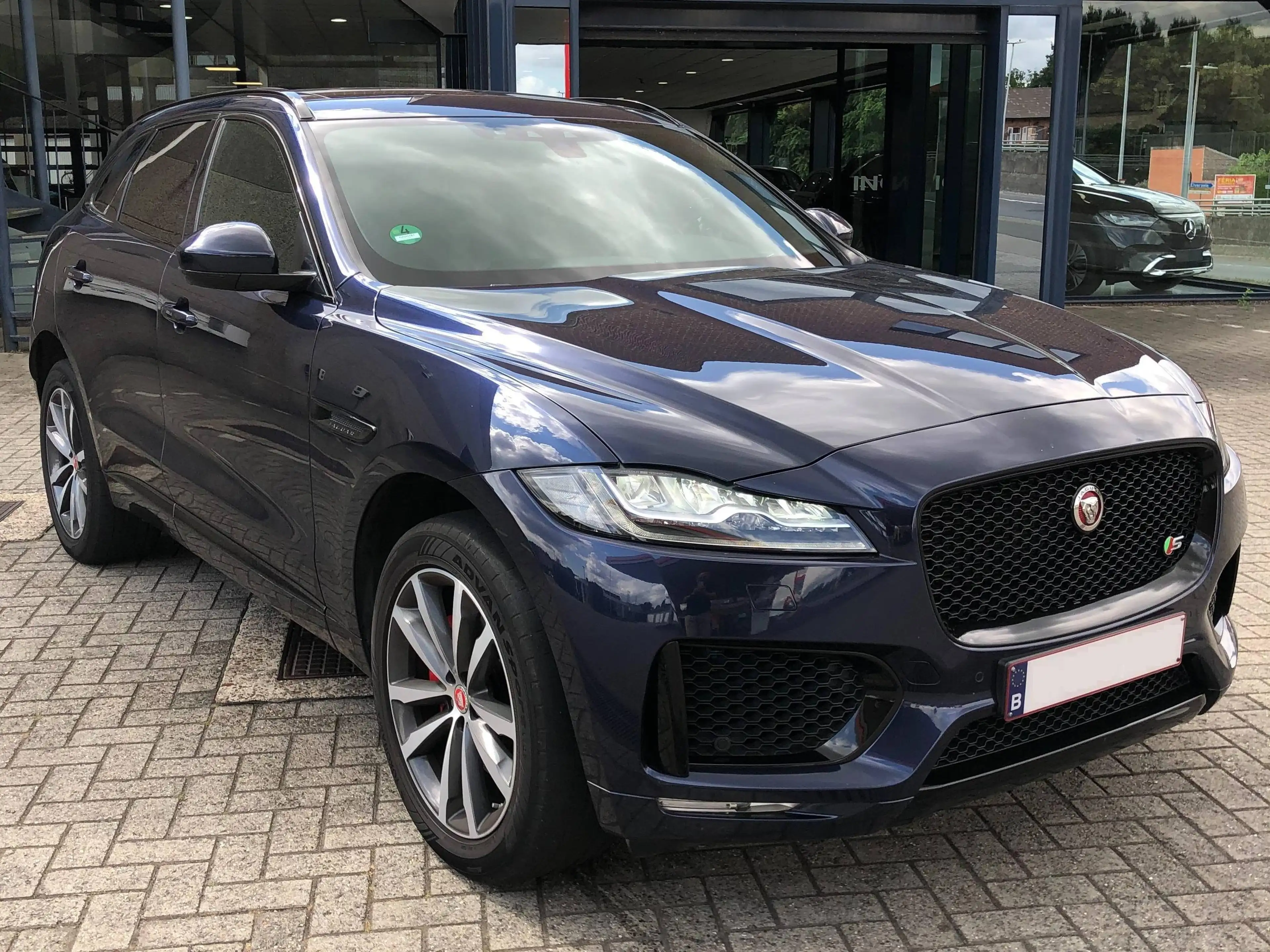 Jaguar F-Pace F-Pace 3.0 D V6 AWD Prestige — photo 2