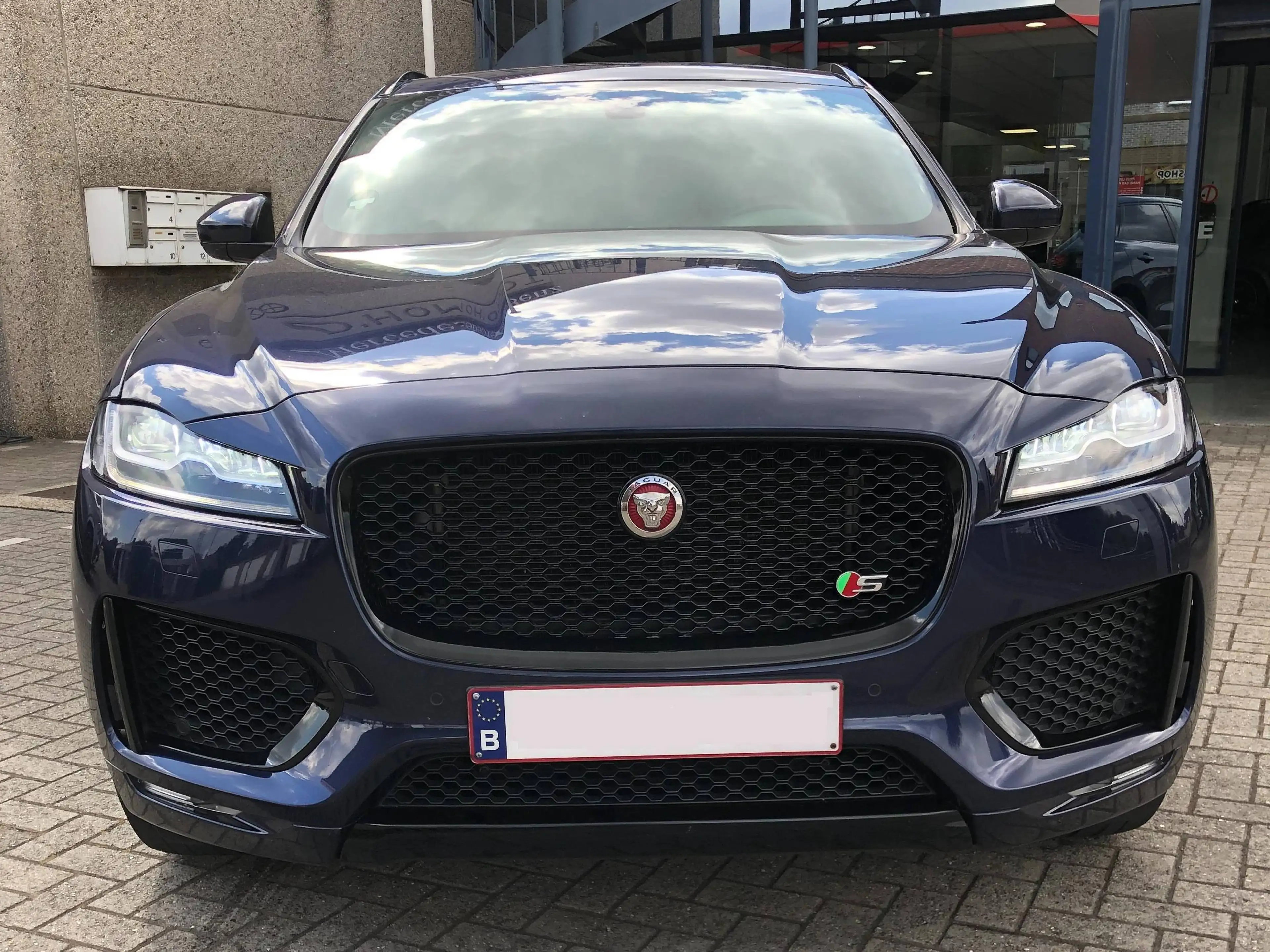 Jaguar F-Pace F-Pace 3.0 D V6 AWD Prestige — photo 3