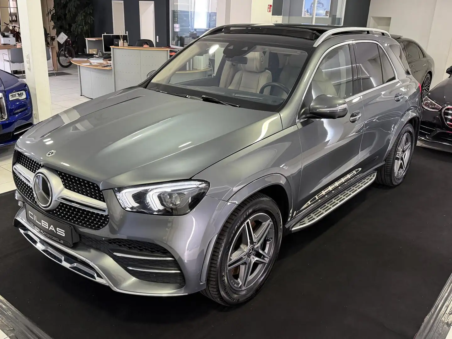 Mercedes-Benz GLE 350 de 4M AMG-Line*PANO*AIR*360*HUD*MASSAGE* Gris - 2