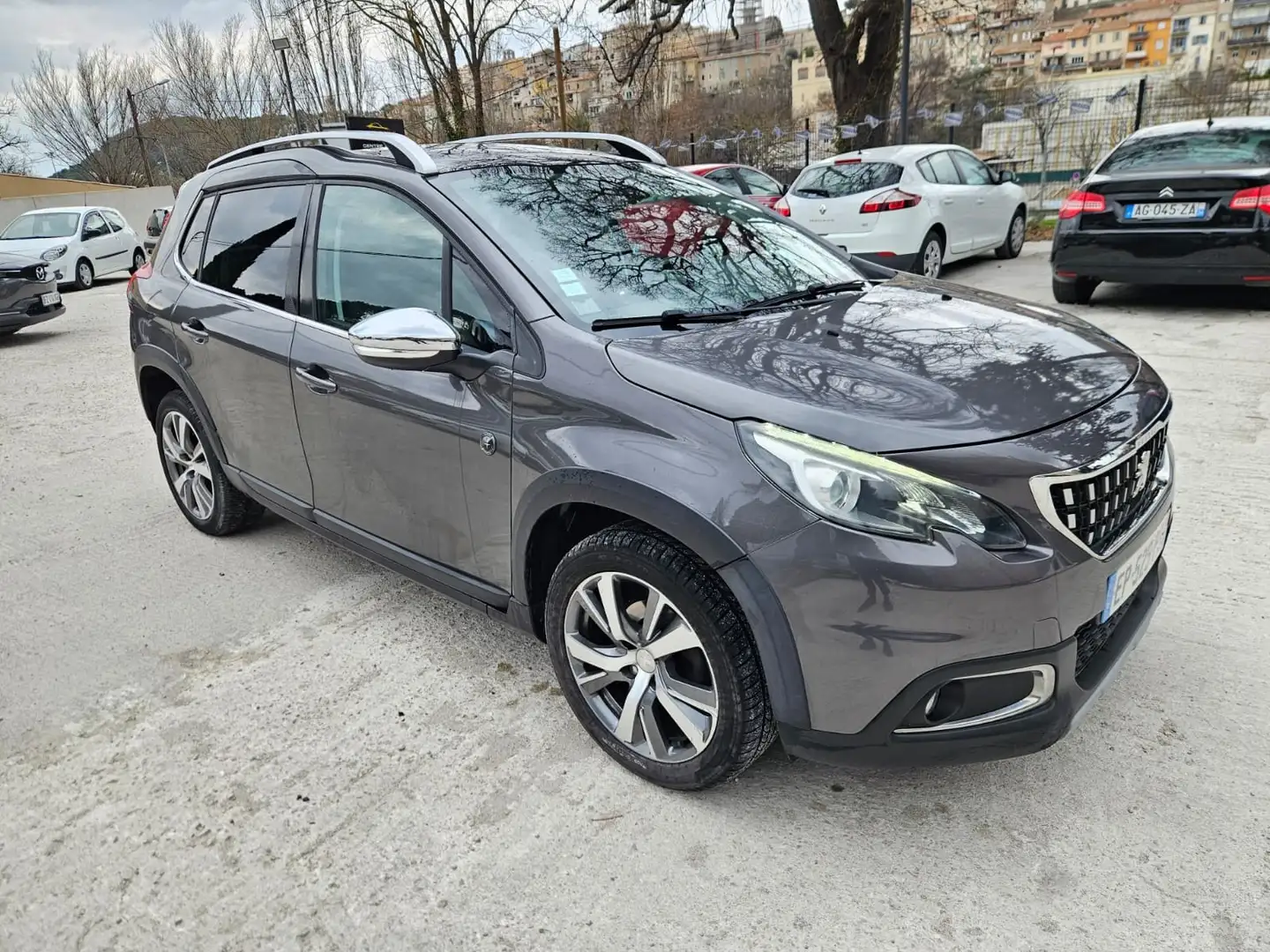 Peugeot 2008 Crossway Gris - 1