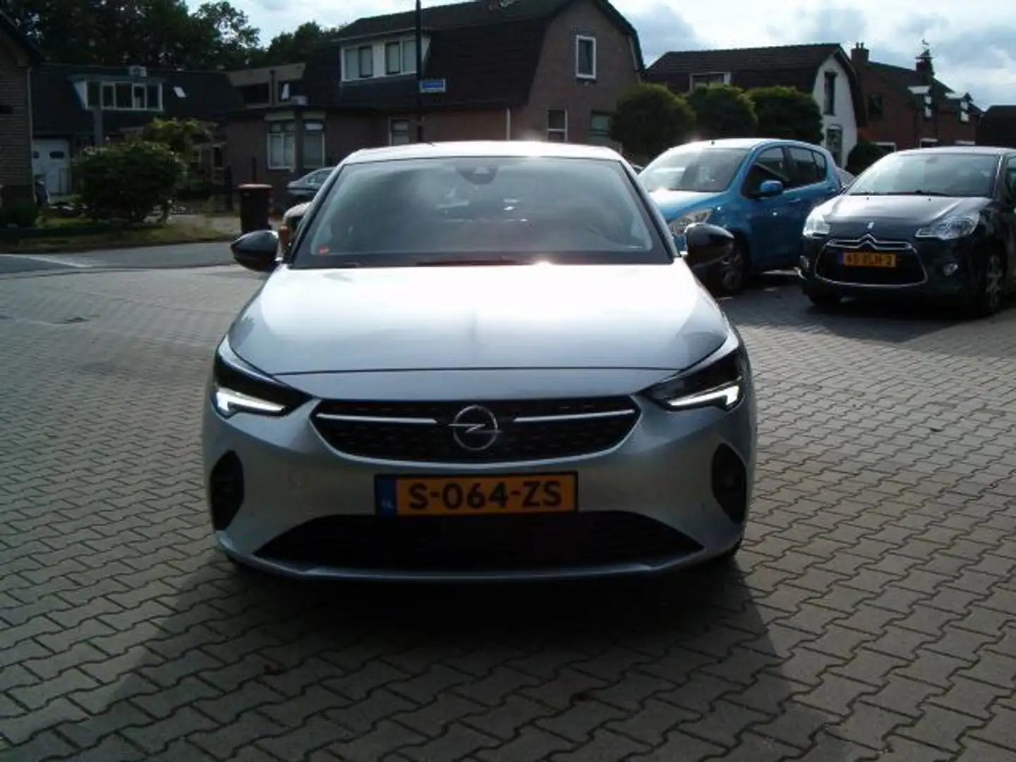 Opel Corsa 1.2 GS Line 101pk Grijs - 2