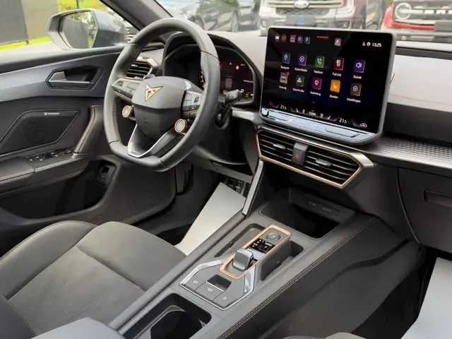 Cupra Leon view 5