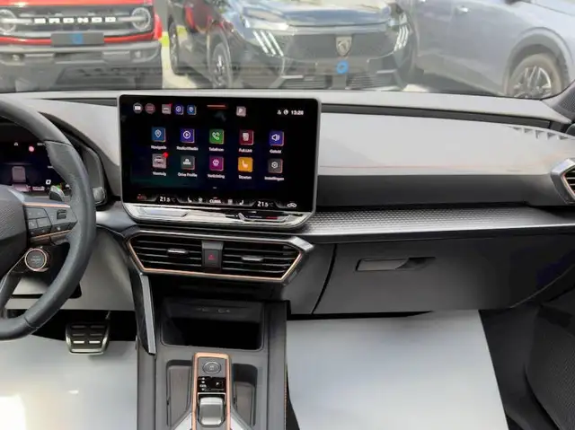 Cupra Leon view 8
