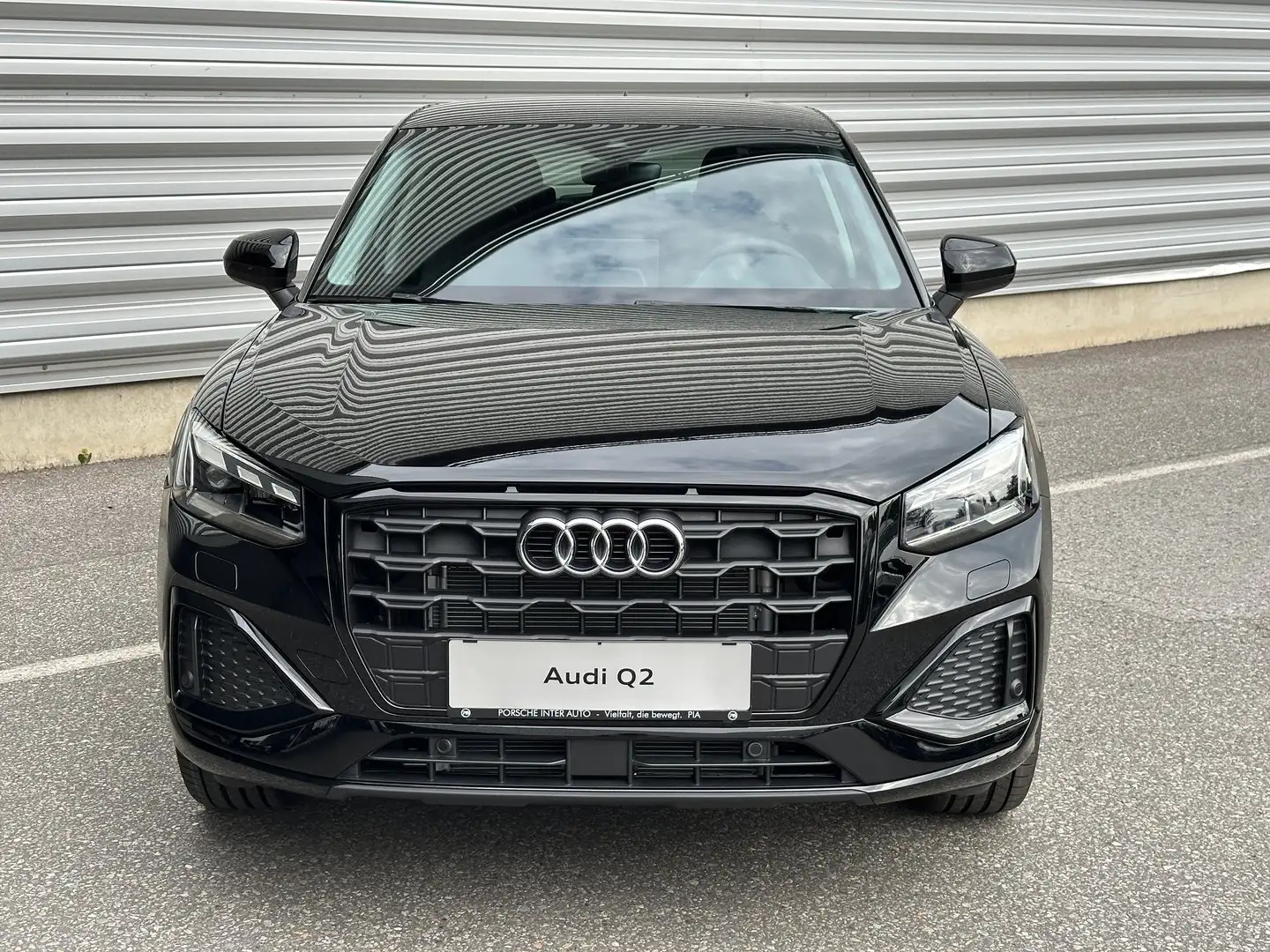 Audi Q2 30 TFSI admired Schwarz - 1