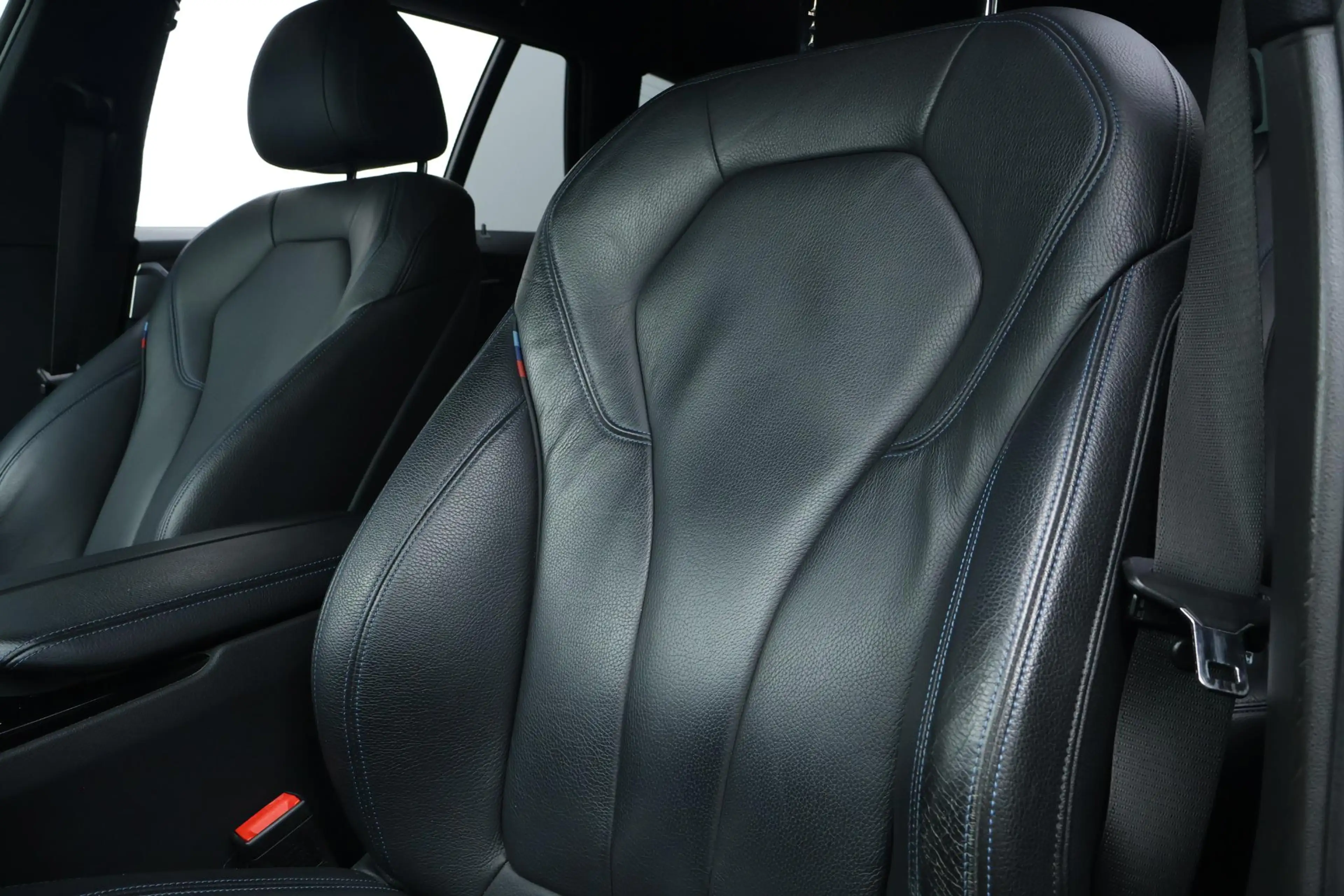 BMW 530 5-serie Touring 530i High Executive / M-Sport / St — photo 12