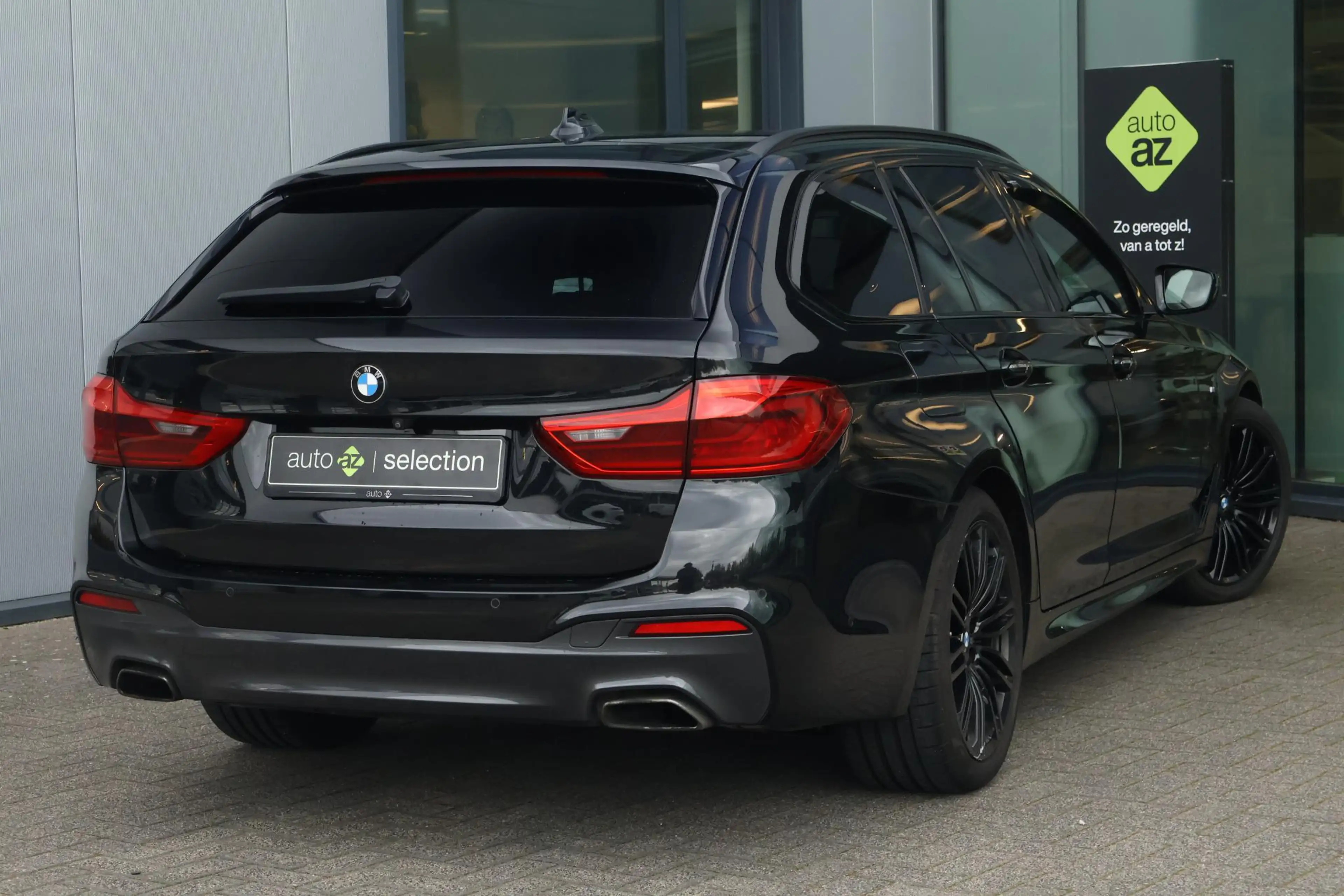 BMW 530 5-serie Touring 530i High Executive / M-Sport / St — photo 2