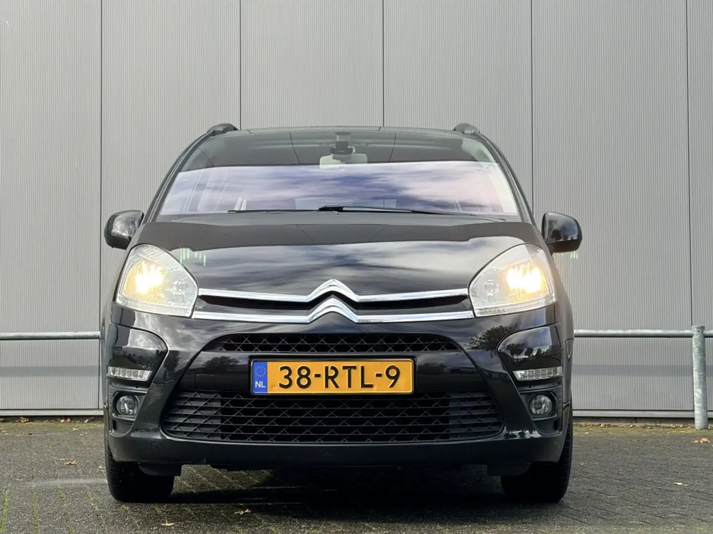 Citroen Grand C4 Picasso 1.6 VTi - 7persoons - airco - cruise - trekhaak - Zwart - 2