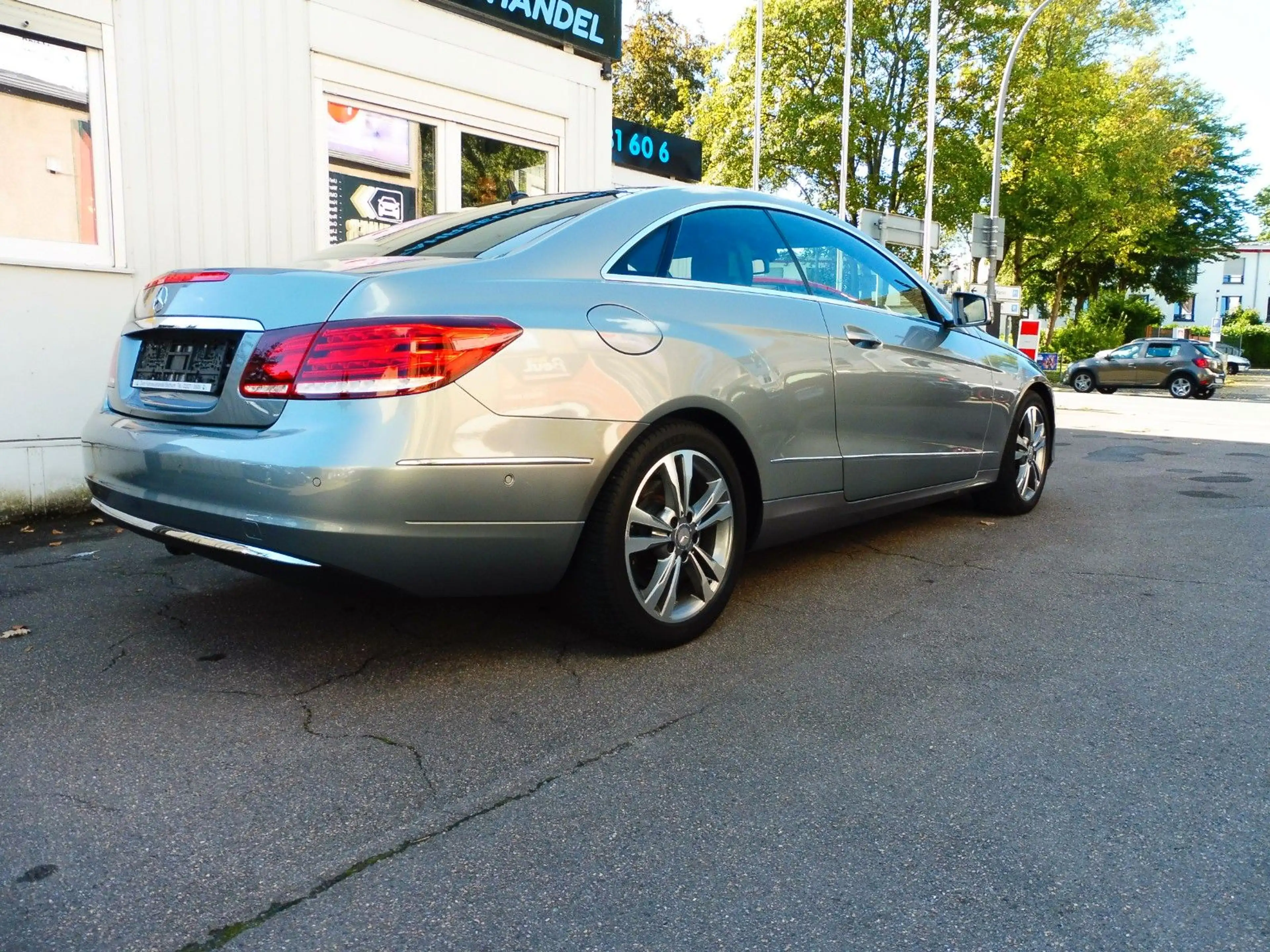 Mercedes-Benz E 200 E Coupe CGI Automatik — photo 5
