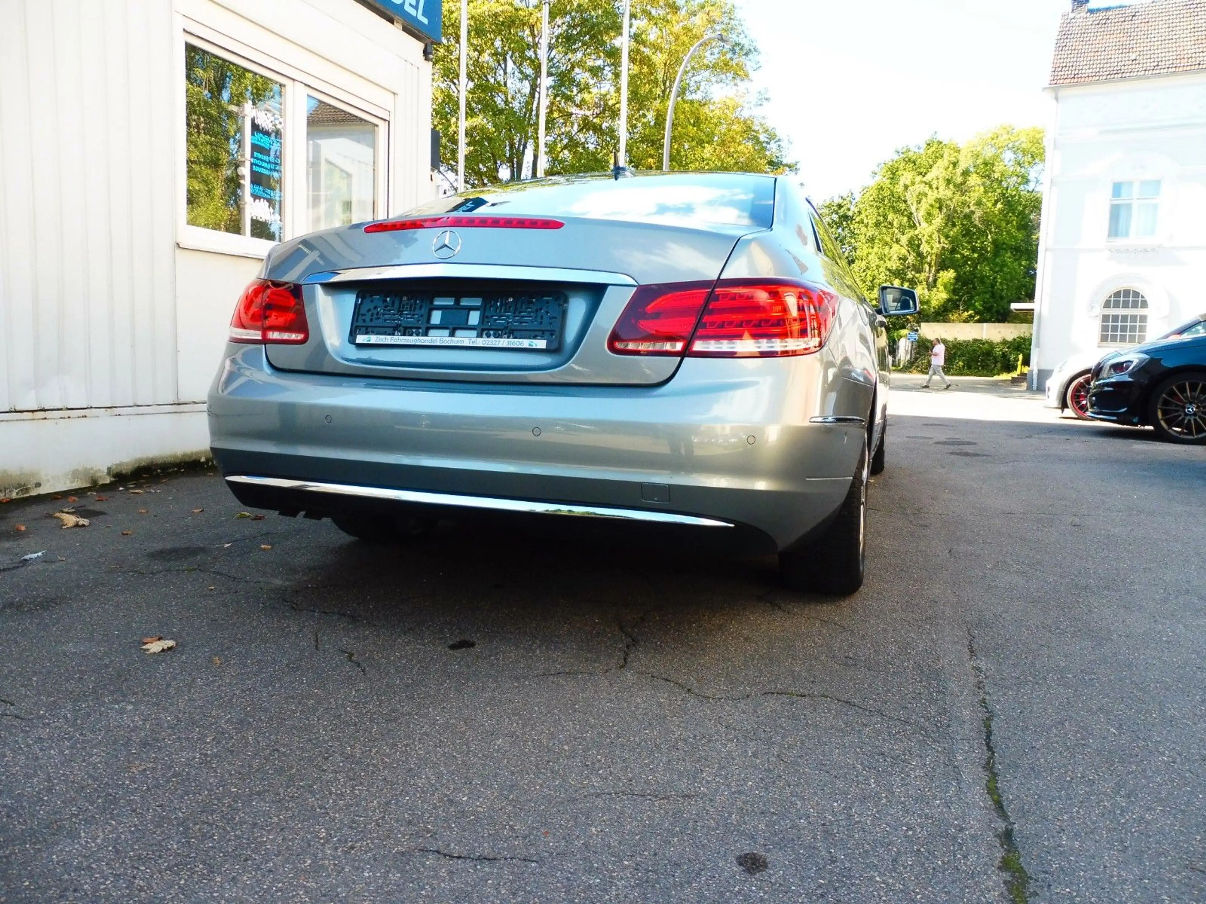 Mercedes-Benz E 200 E Coupe CGI Automatik — photo 6