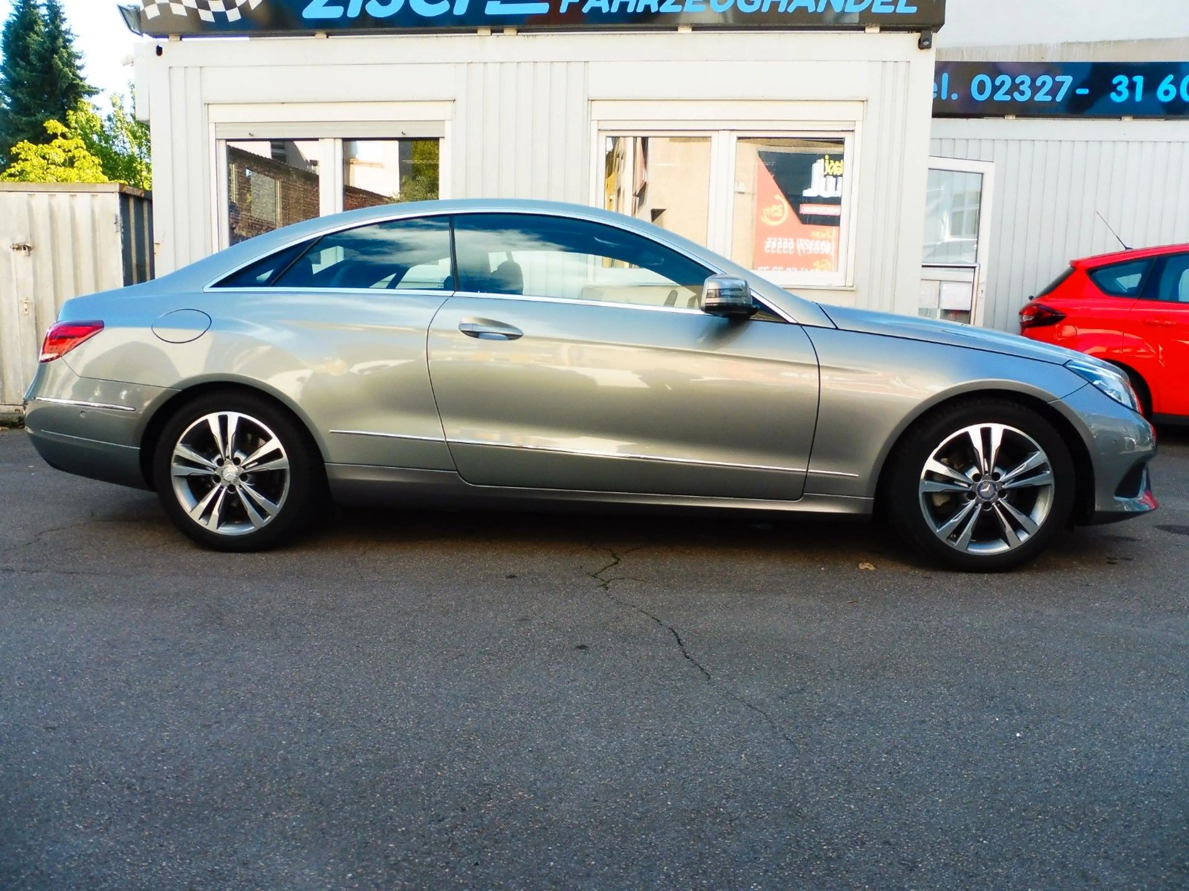 Mercedes-Benz E 200 E Coupe CGI Automatik — photo 4