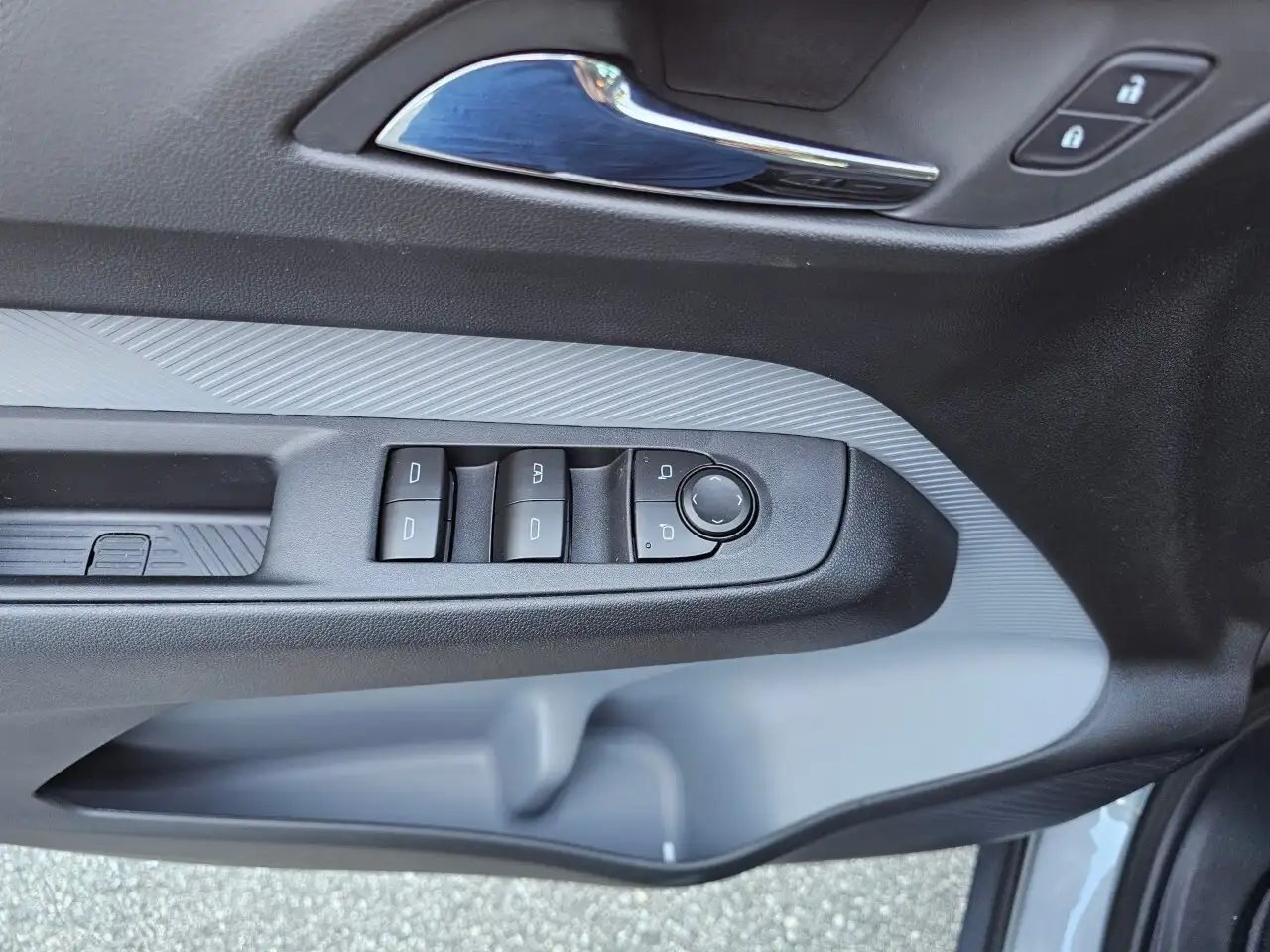Chevrolet Bolt снимка Chevrolet Bolt