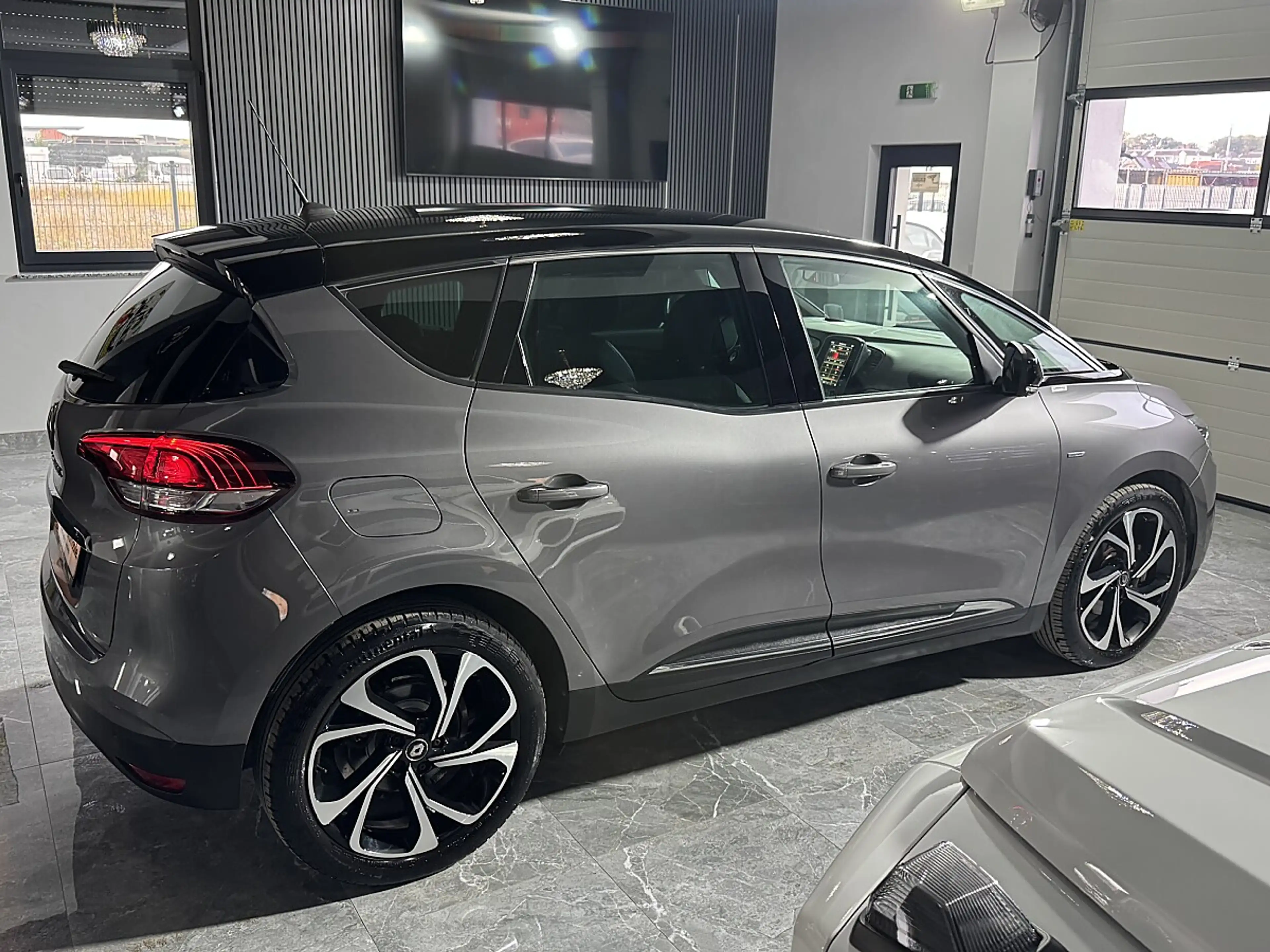 Renault Scenic Scénic Bose Edition 1.7 dCi Aut.*Nur 16.900KM*E... — photo 12