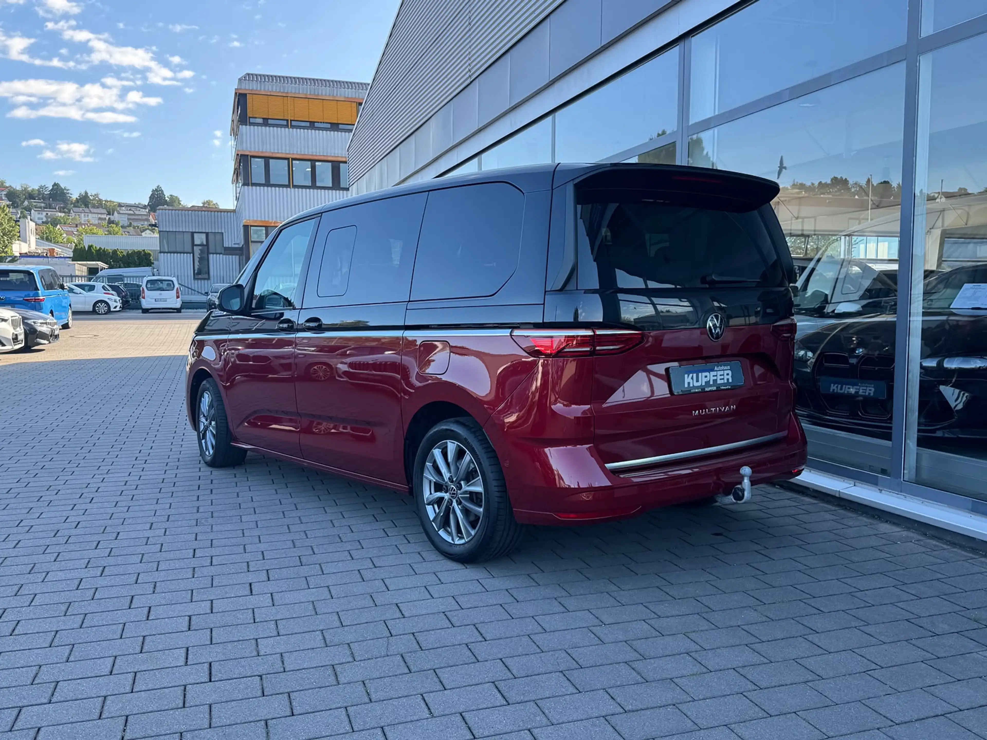 Volkswagen T7 Multivan L AHK°ACC°Stdhzg°HUP-behLK°18Z — photo 3