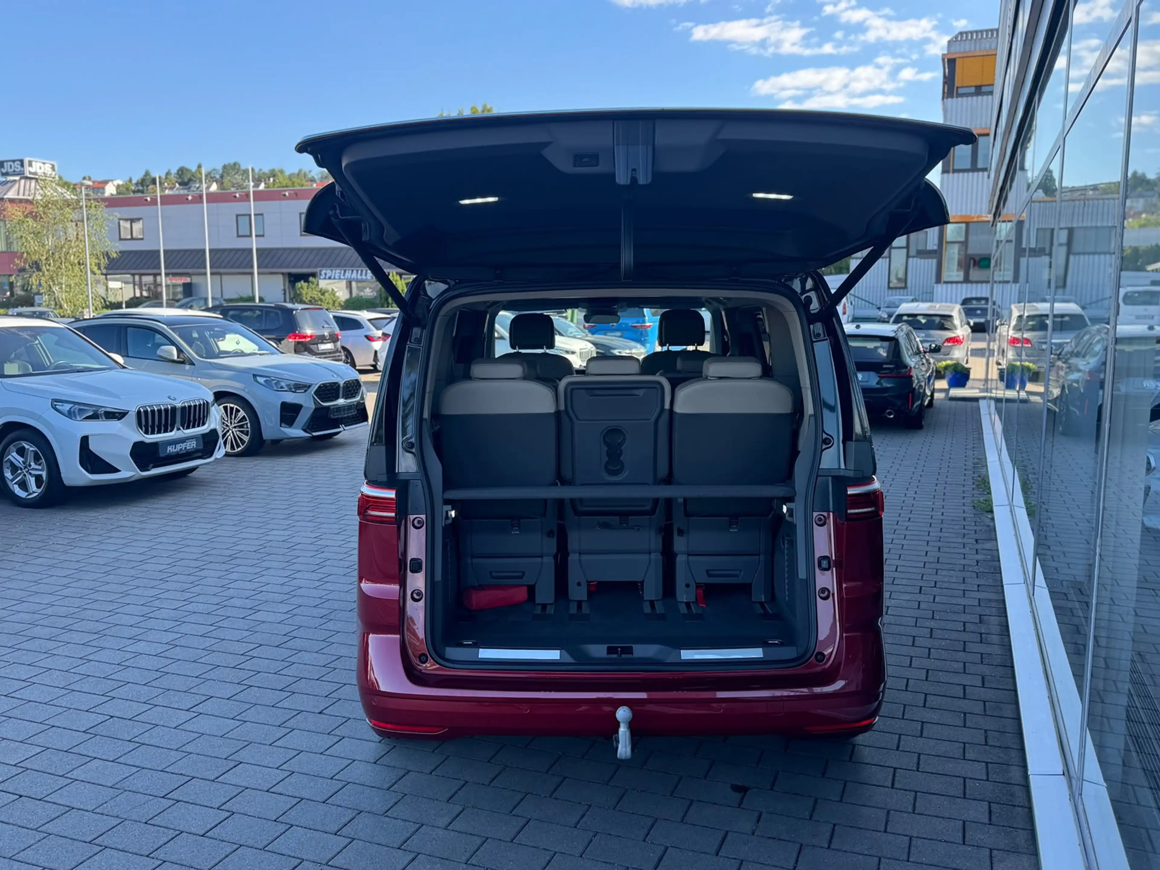 Volkswagen T7 Multivan L AHK°ACC°Stdhzg°HUP-behLK°18Z — photo 5
