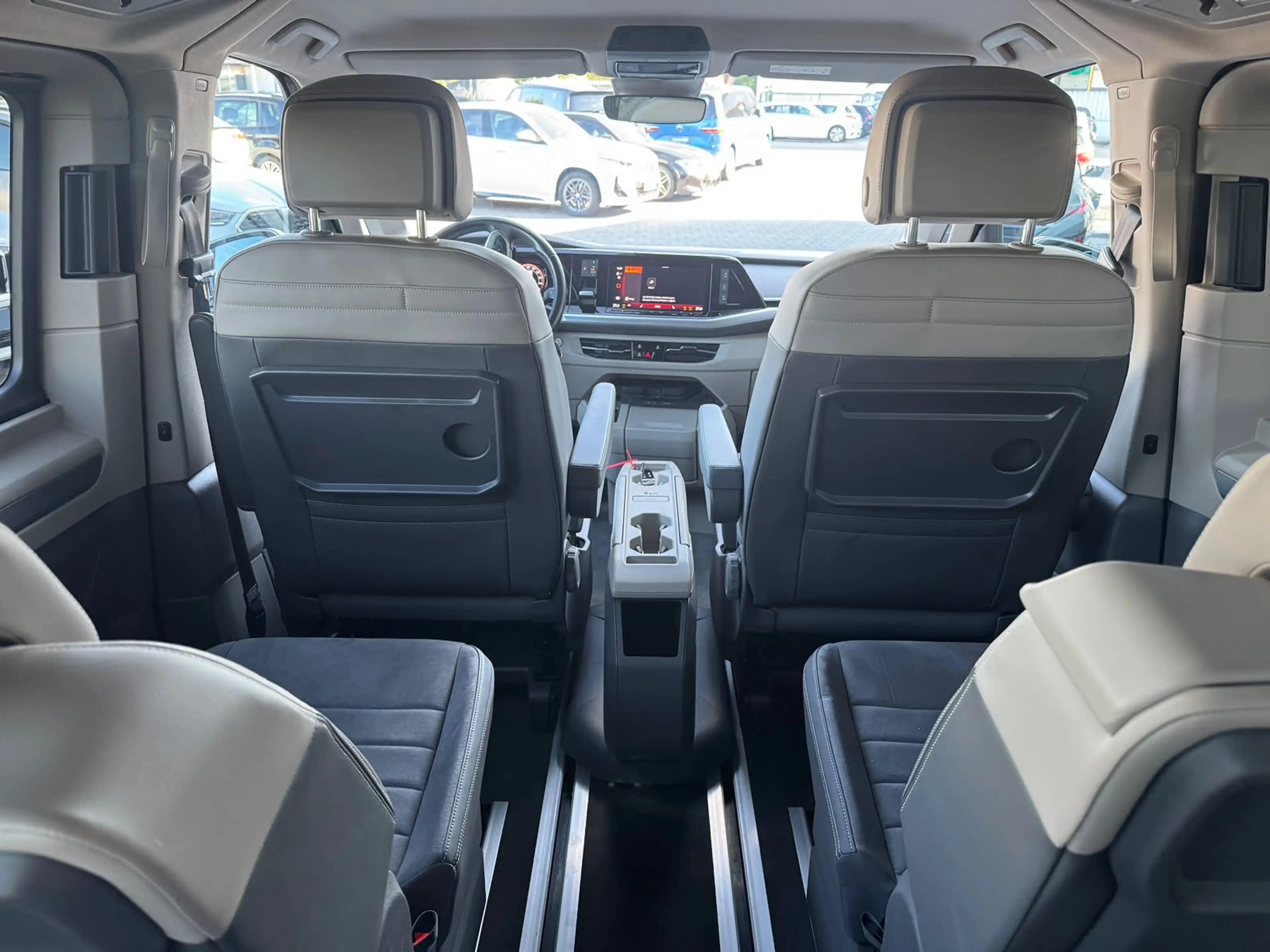Volkswagen T7 Multivan L AHK°ACC°Stdhzg°HUP-behLK°18Z — photo 8