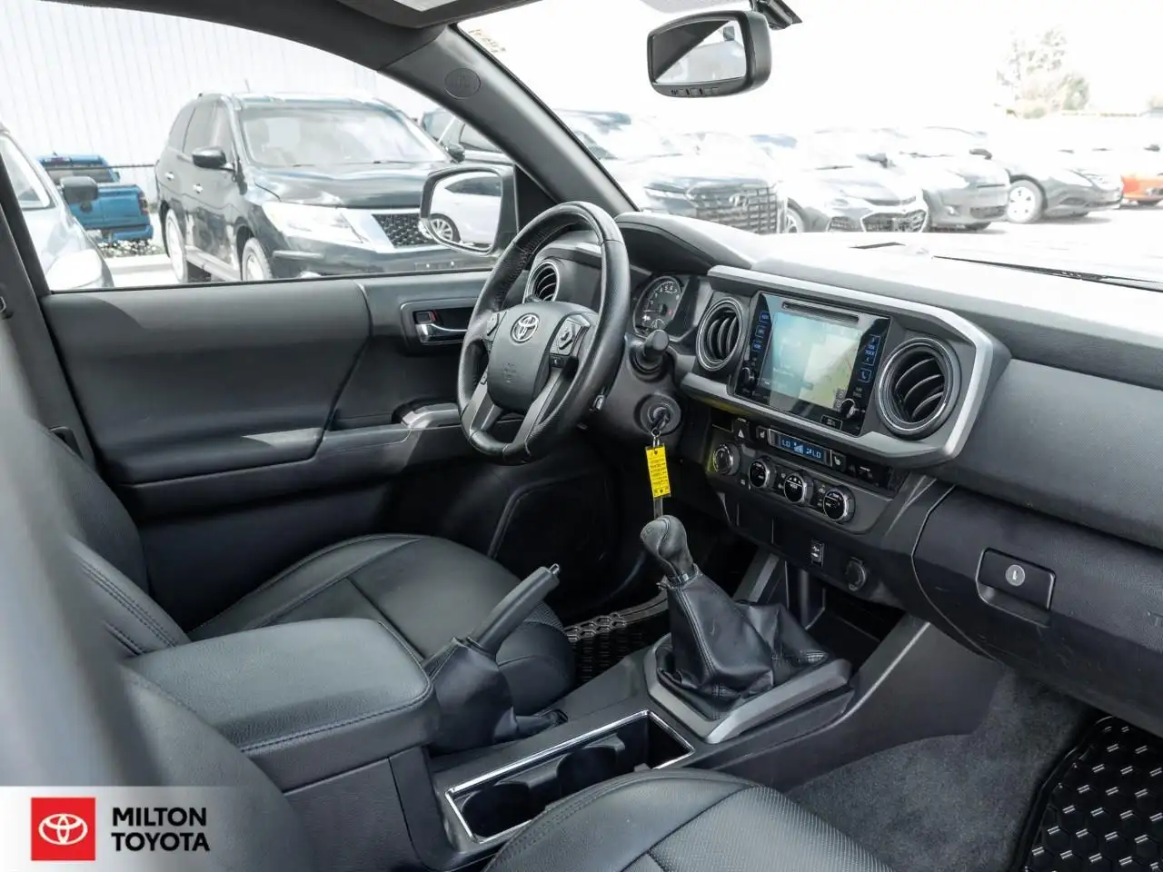 Toyota Tacoma снимка Toyota Tacoma