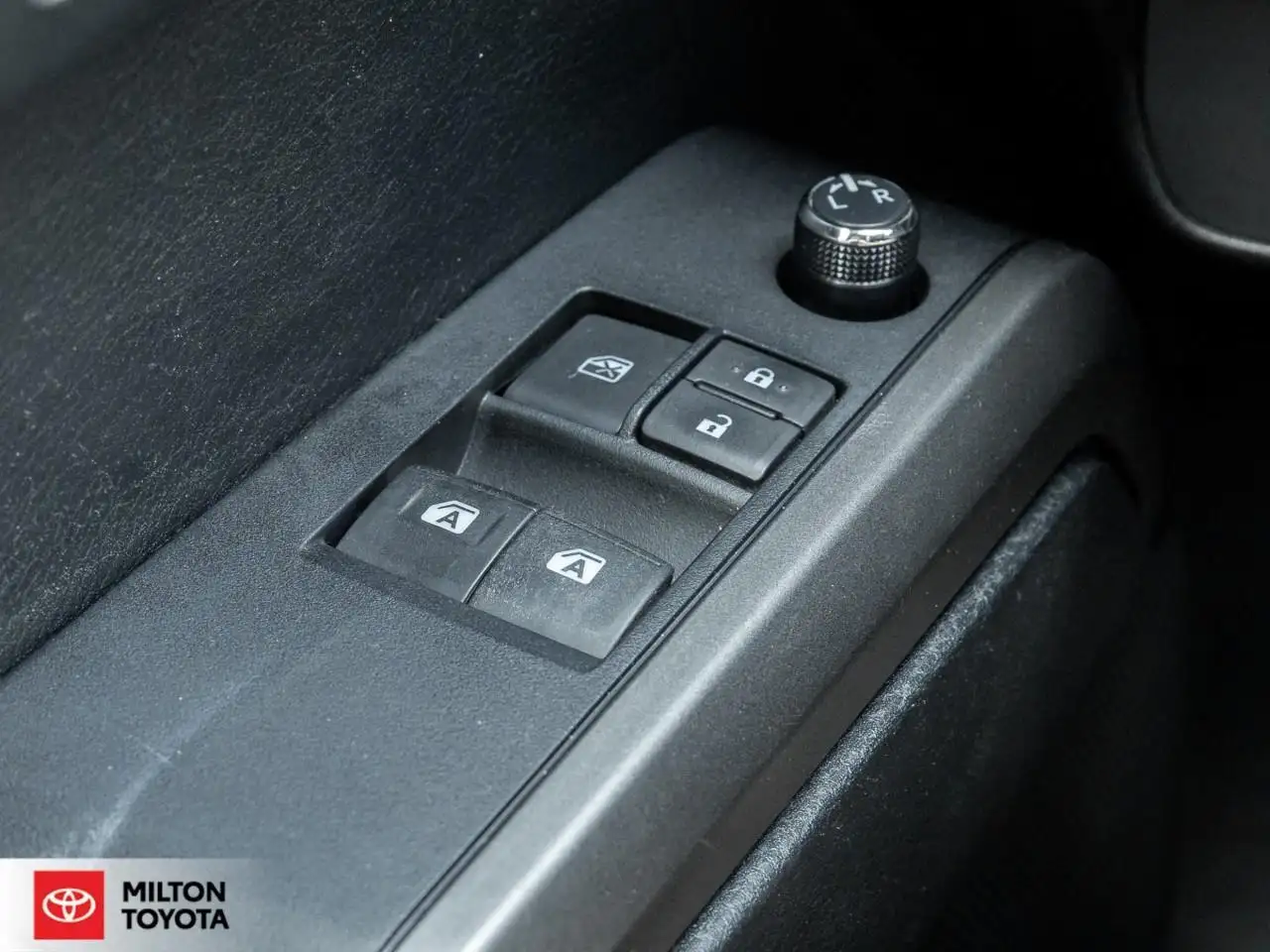 Toyota Tacoma снимка Toyota Tacoma