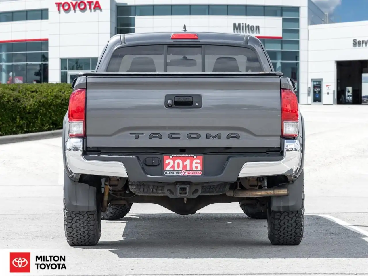 Toyota Tacoma снимка Toyota Tacoma