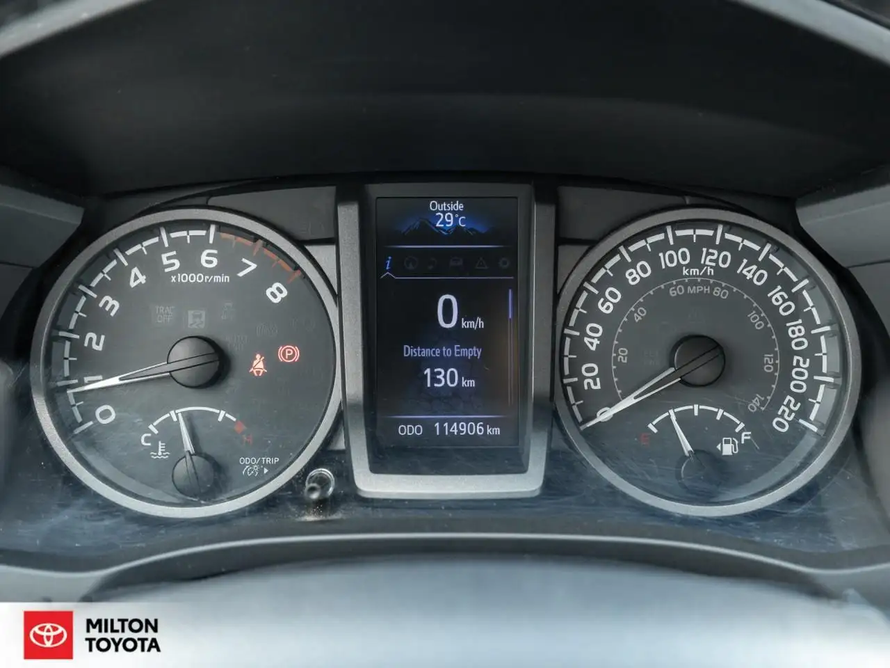 Toyota Tacoma снимка Toyota Tacoma