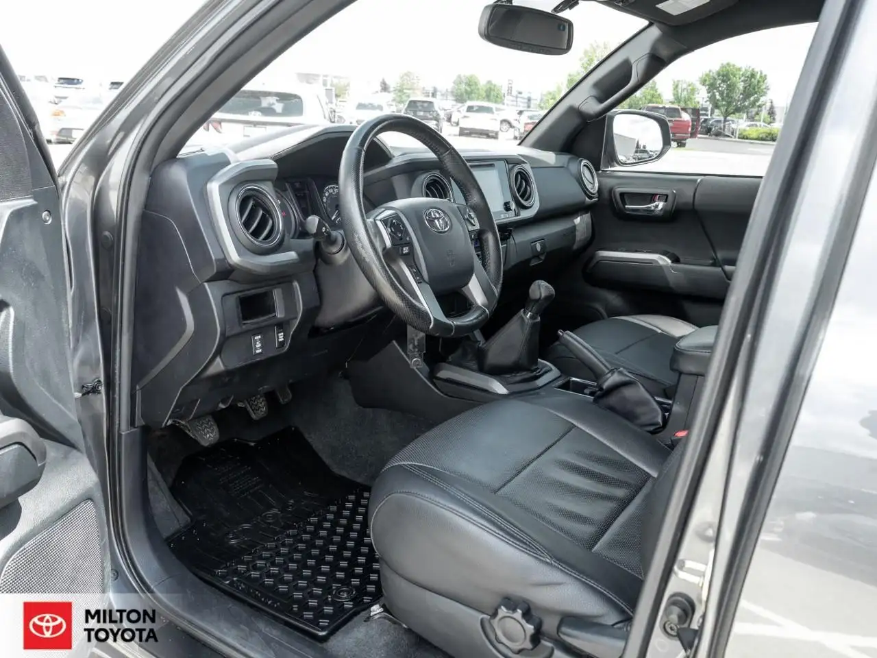 Toyota Tacoma снимка Toyota Tacoma