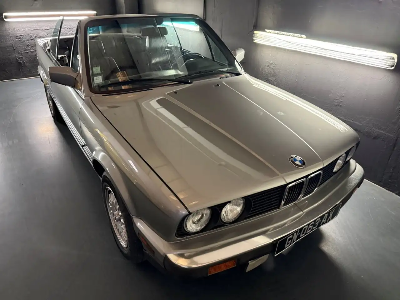 BMW 325i, foto 2