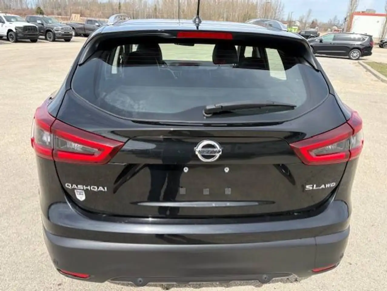 Nissan Qashqai снимка Nissan Qashqai