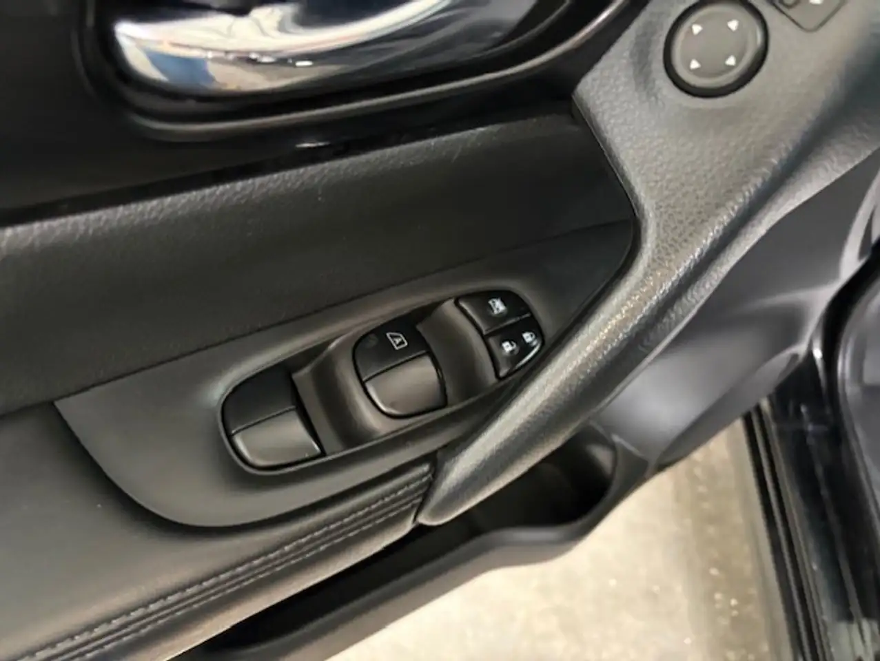 Nissan Qashqai снимка Nissan Qashqai
