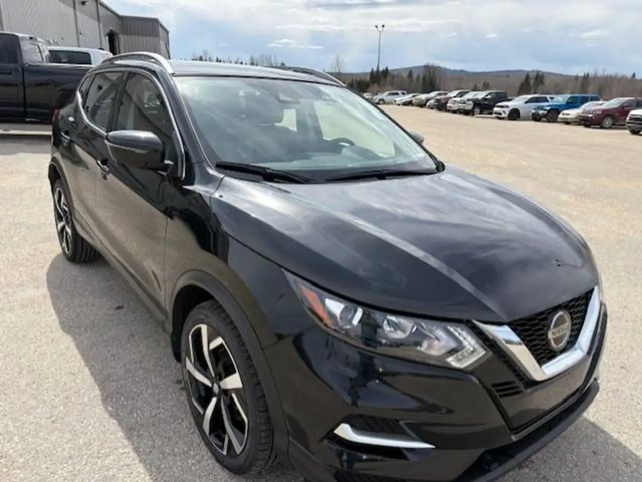 Nissan Qashqai снимка Nissan Qashqai