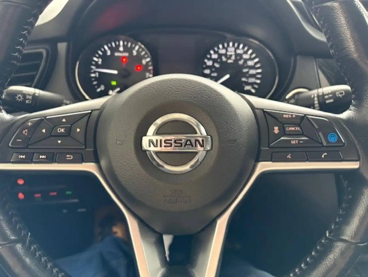 Nissan Qashqai снимка Nissan Qashqai