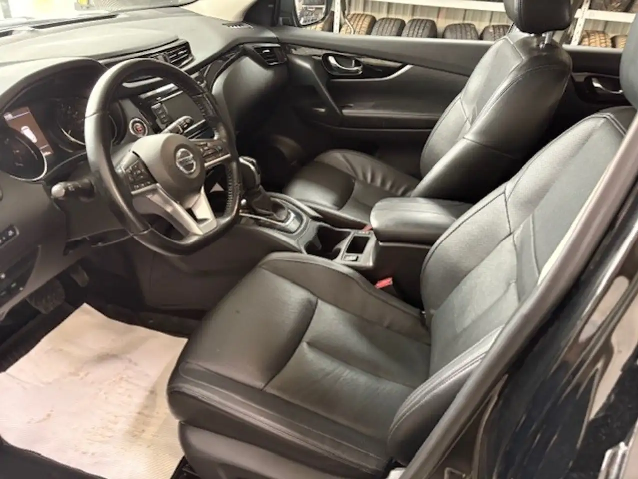 Nissan Qashqai снимка Nissan Qashqai