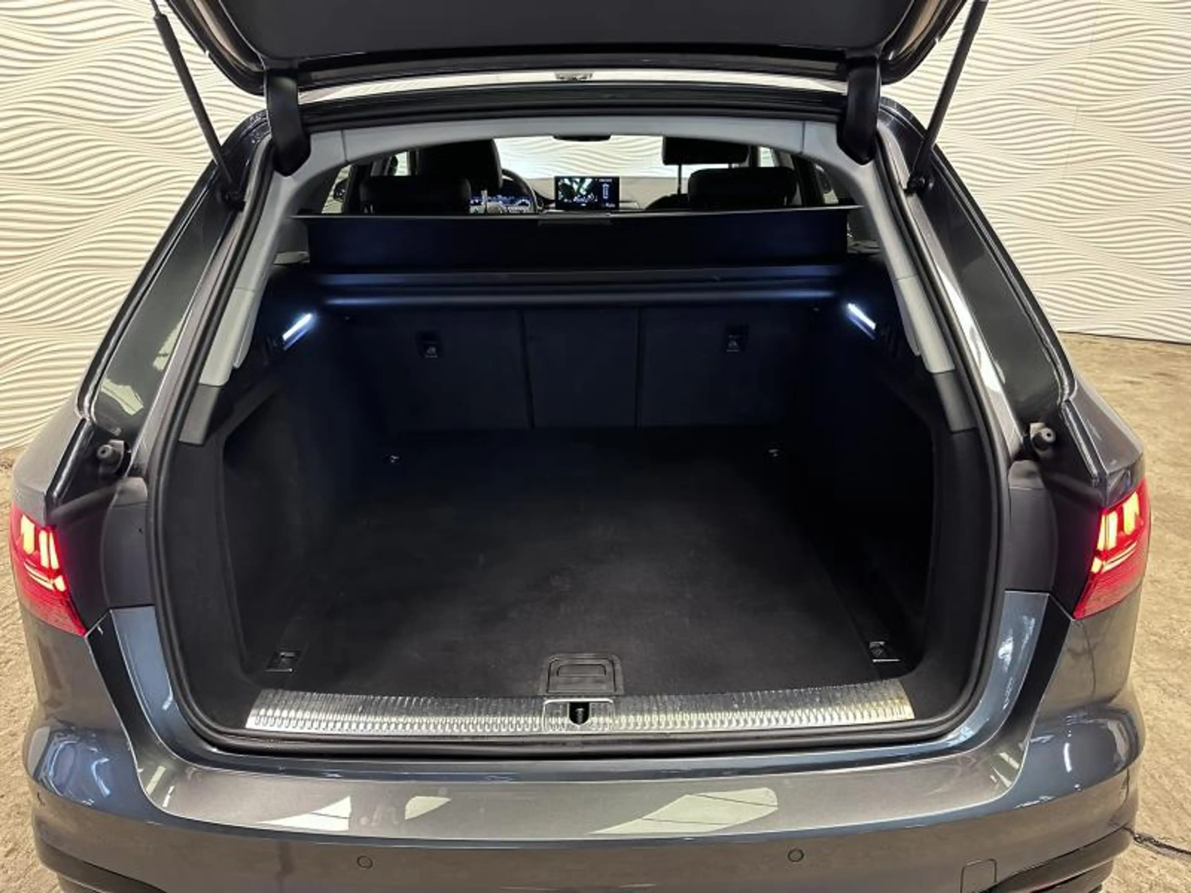 Audi A4 35 TFSI*S-TRONIC*S-LINE*COMPETITION*AVANT* — photo 28