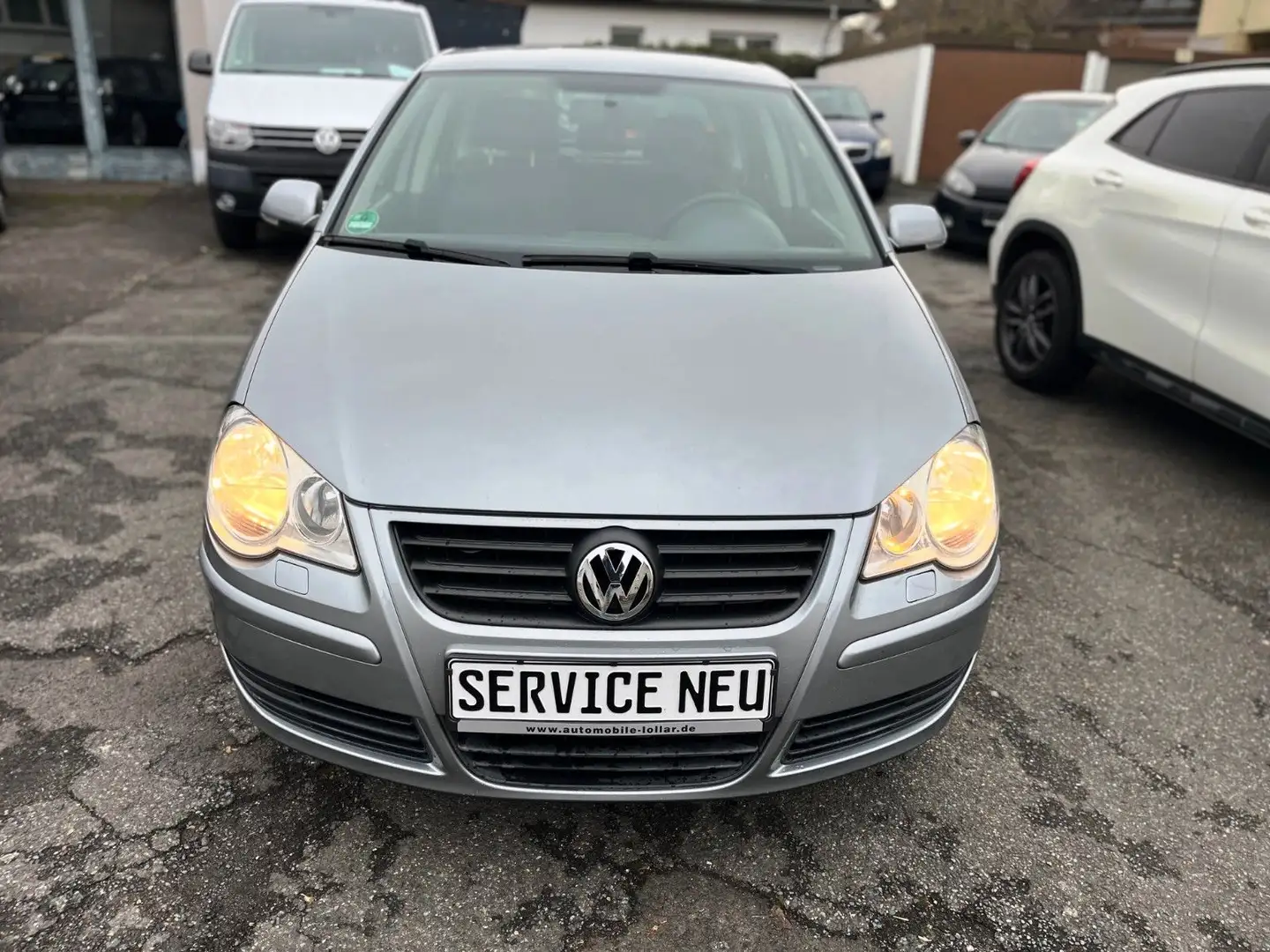 Volkswagen Polo IV Trendline*2.Hd*SHZ* Grau - 2