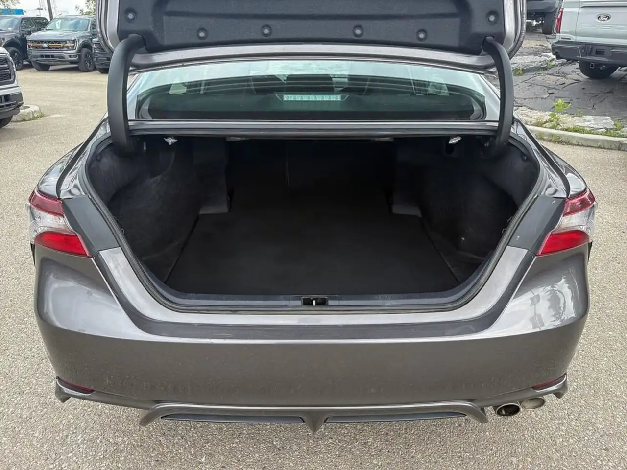 Toyota Camry снимка Toyota Camry