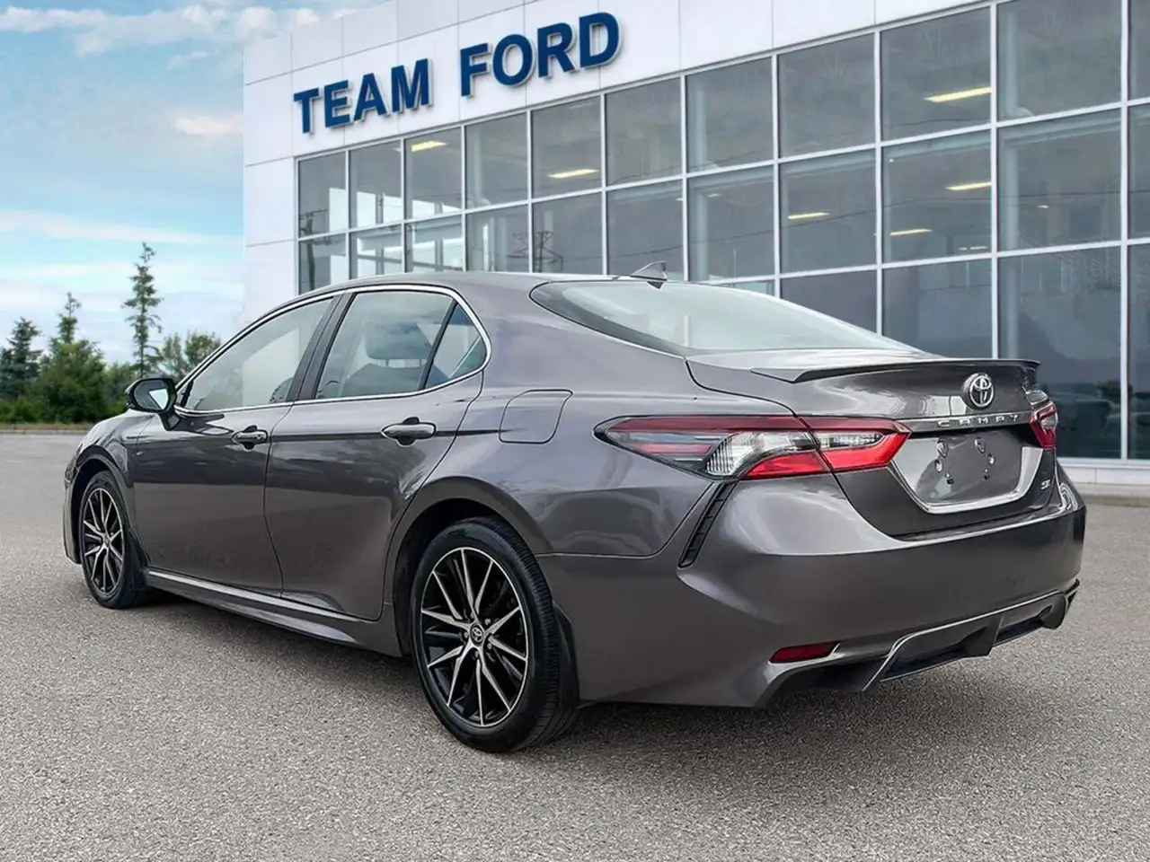 Toyota Camry снимка Toyota Camry