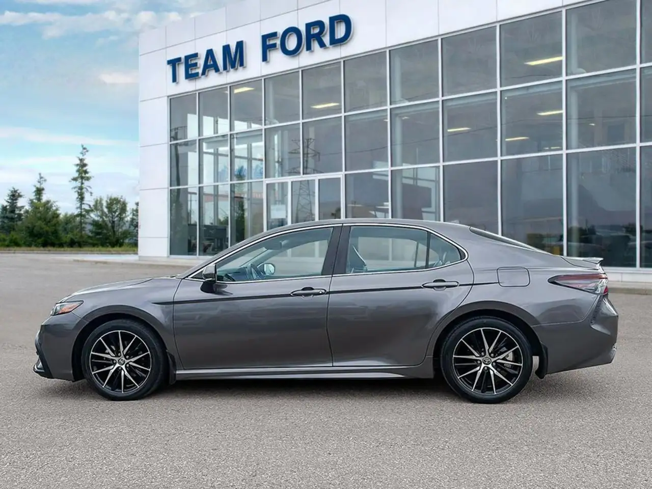Toyota Camry снимка Toyota Camry