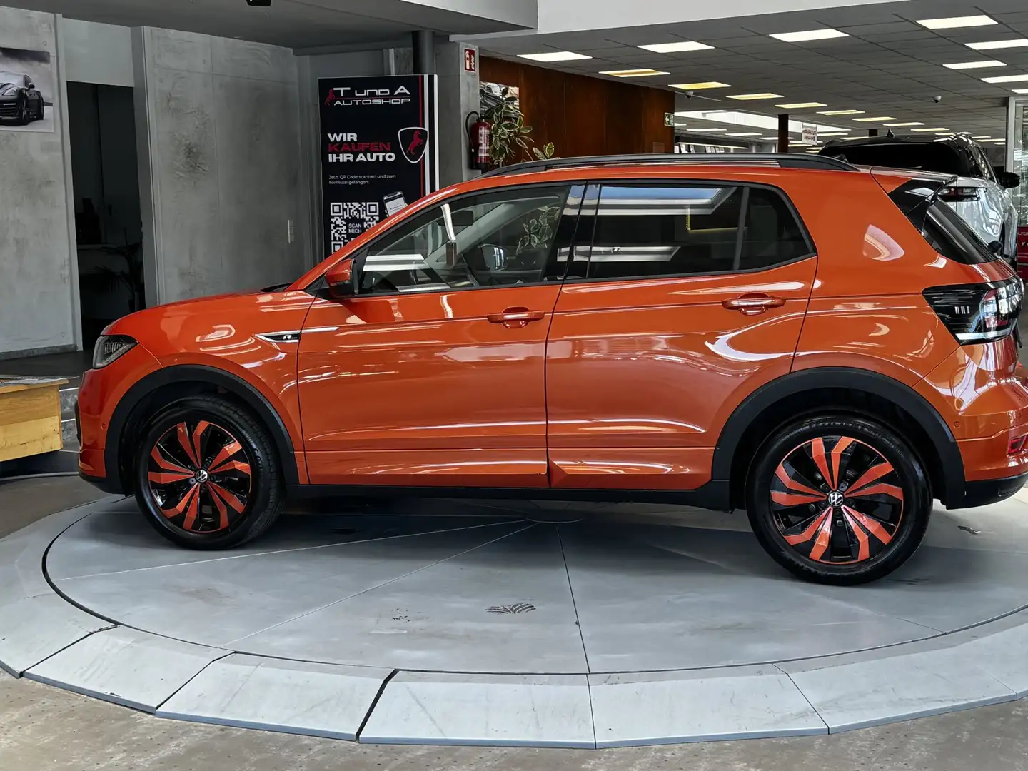 Volkswagen T-Cross 1,0 TSI R-Line *Digital-Cockpit*Kamera*Navi Orange - 2