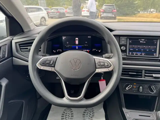 Volkswagen Polo view 12