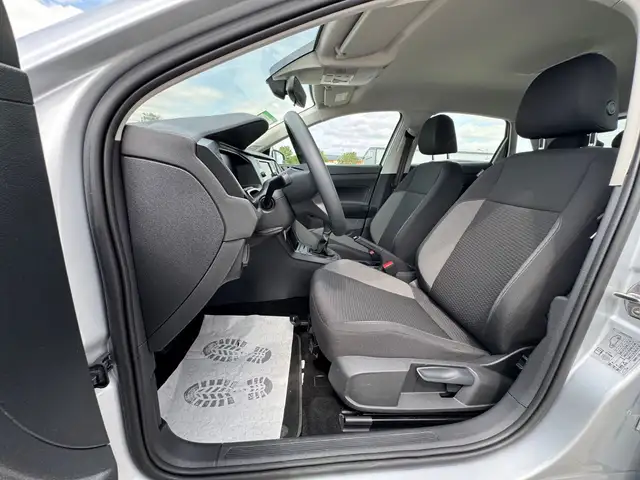 Volkswagen Polo view 10