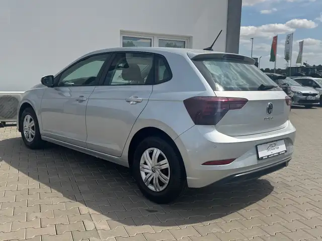 Volkswagen Polo view 5