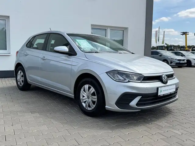 Volkswagen Polo view 2