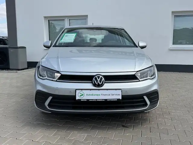 Volkswagen Polo view 4
