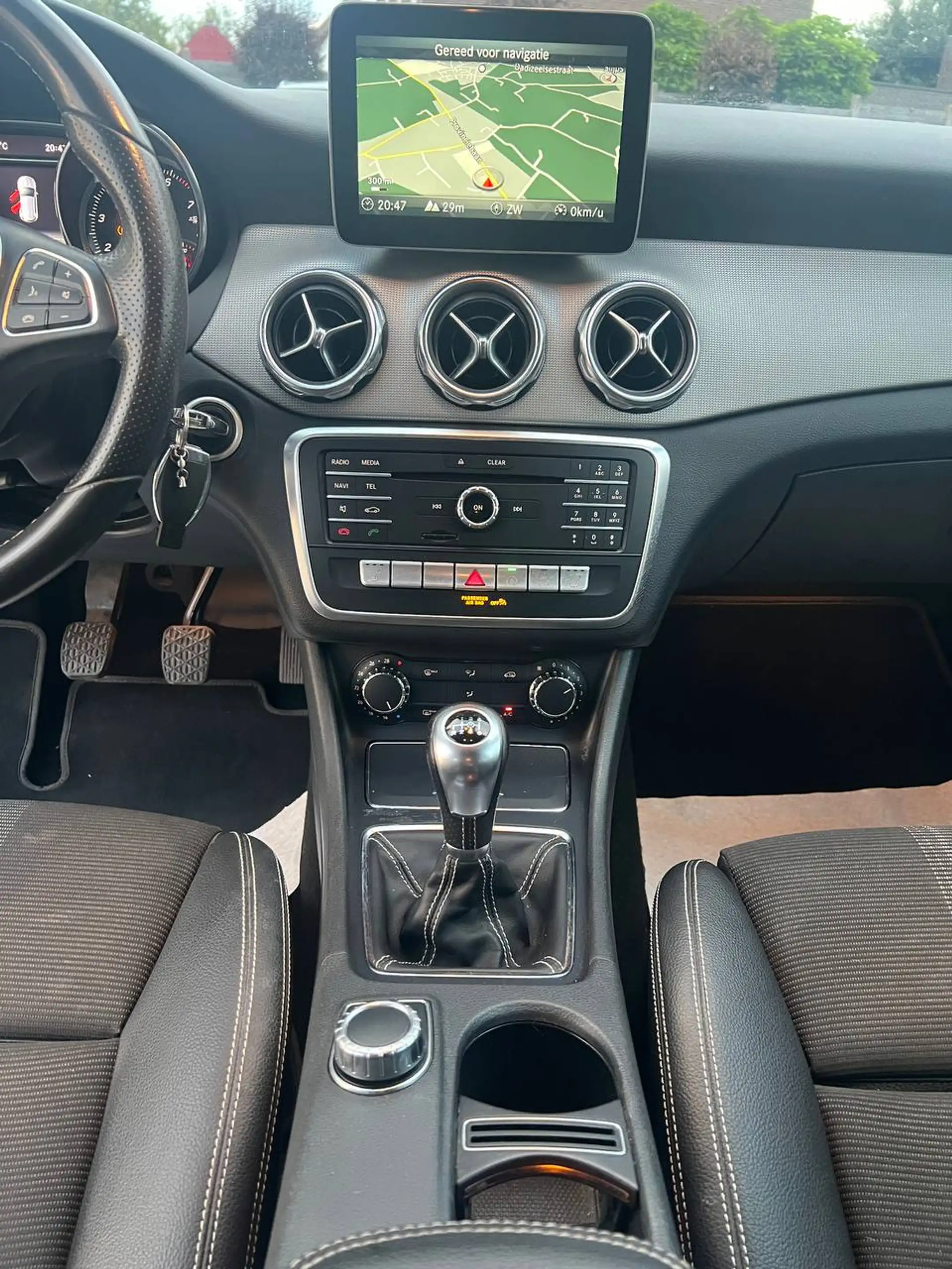 Mercedes-Benz GLA 180 Benzine/Clima/Navi/Camera/Garantie/*** — photo 13