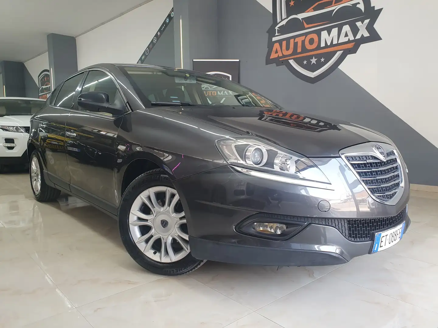 Lancia Delta 1.6 mjt Silver 105cv 2013 Grau - 1